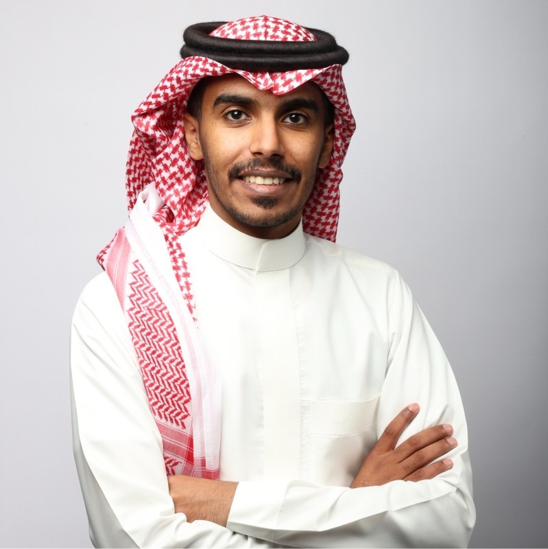 حاتم ال منصور — خبير نمو التجارة الإلكترونية